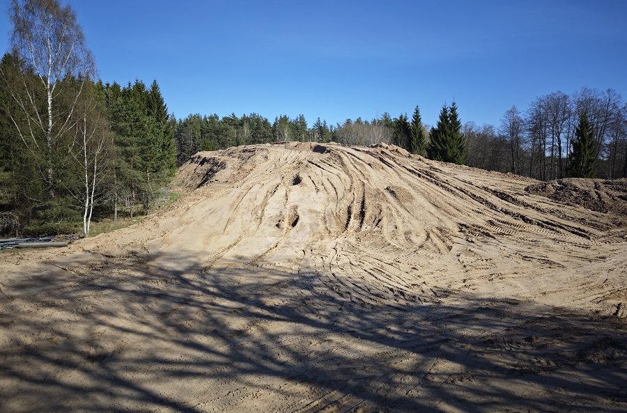 Visaginas dėmesio centre: ministrų vizitai, sustojusi kalno statyba ir sporto džiaugsmai (video) - Visagine