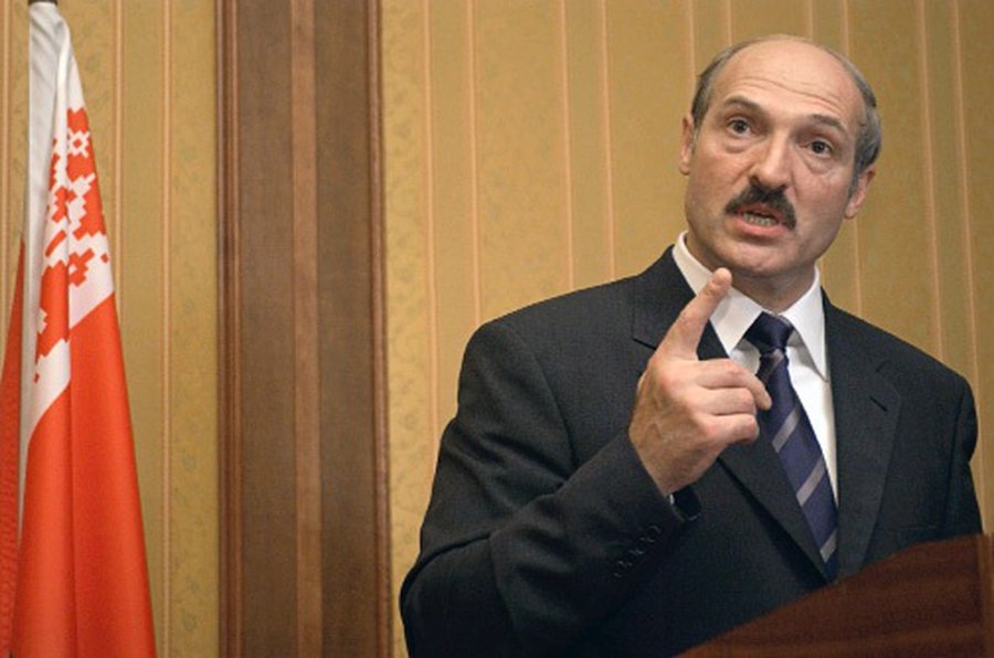 Лукашенко: Мы на коленях ни перед кем ползать не будем
 - В Мире