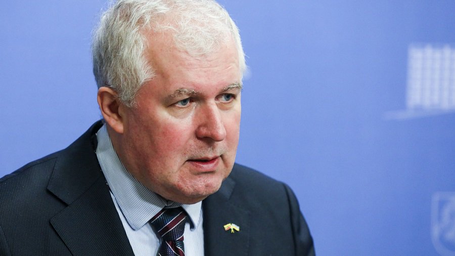 Министр обороны: не удивляйтесь, если где-нибудь на дороге увидите танки Leopard - Литва и страны Балтии