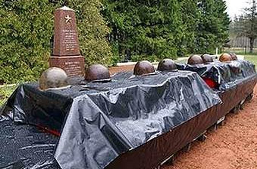 Под Ригой перезахоронят останки 99 советских солдат - Литва и страны Балтии