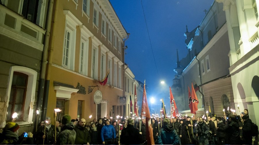 В Вильнюсе в шествии националистов участвовали около 300 человек - Литва и страны Балтии