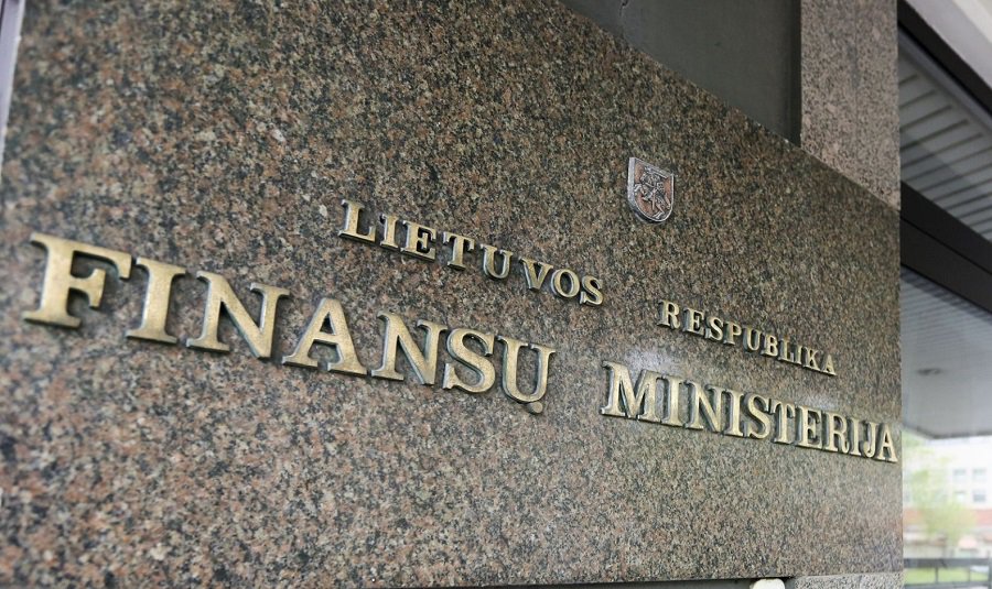 Минфин предложит временно обложить налогом растущую прибыль банков, а средства направить на оборону - Литва и страны Балтии