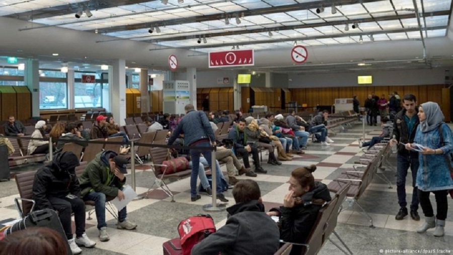 Рекордное число турок попросили убежища в Германии - В Мире