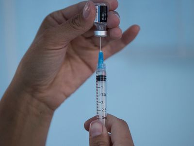При вакцинации от COVID-19 не будут требовать письменного согласия пациента - Литва и страны Балтии