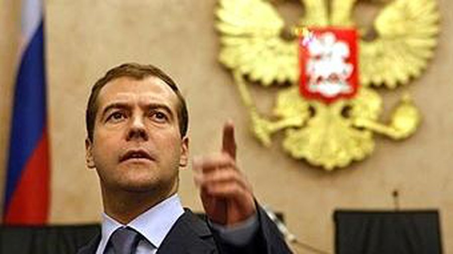 Дмитрий Медведев уйдет в отставку - В Мире