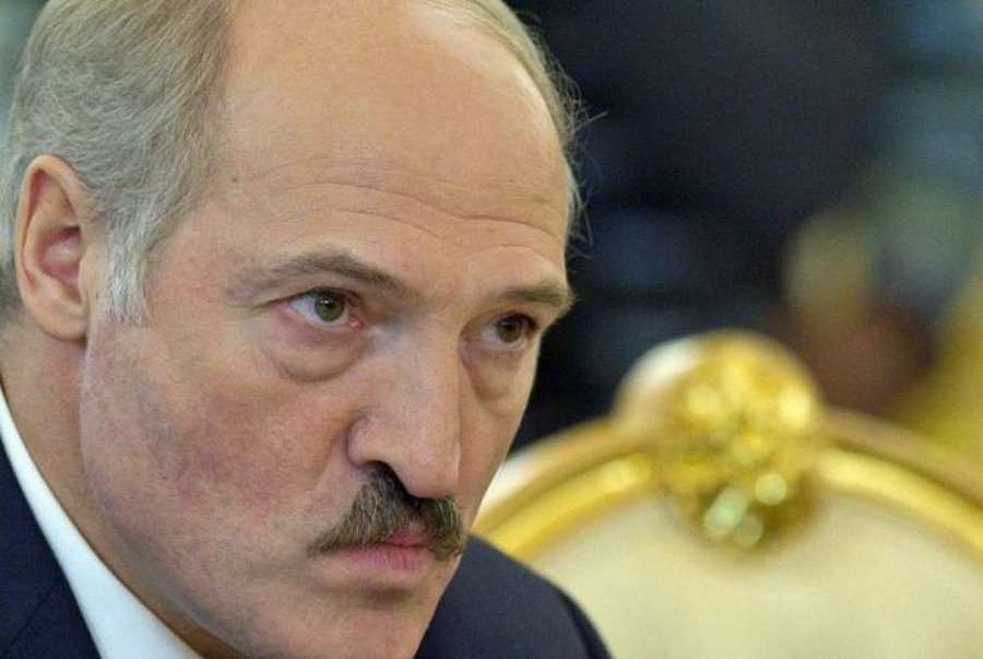Лукашенко назвал расстрел террористов личной трагедией
                                 - В Мире