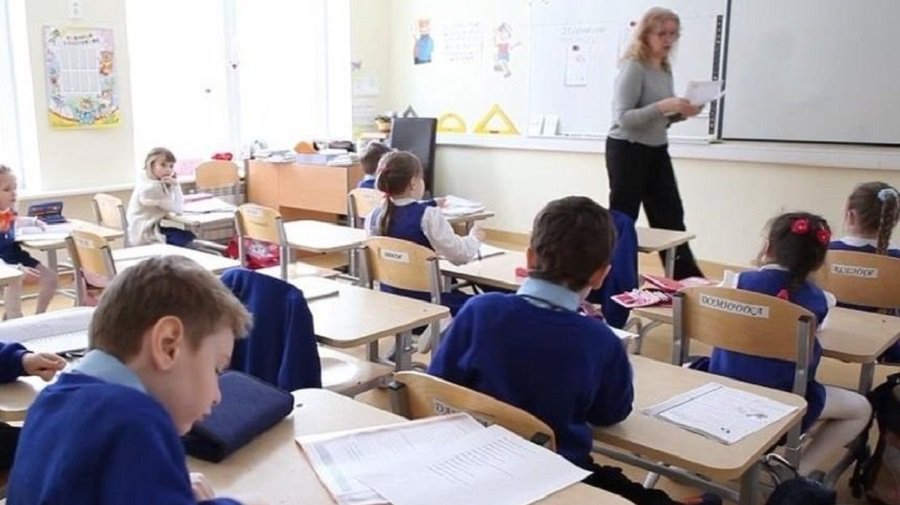 В русских школах в Латвии через три года почти все предметы будут преподавать на латышском - Литва и страны Балтии