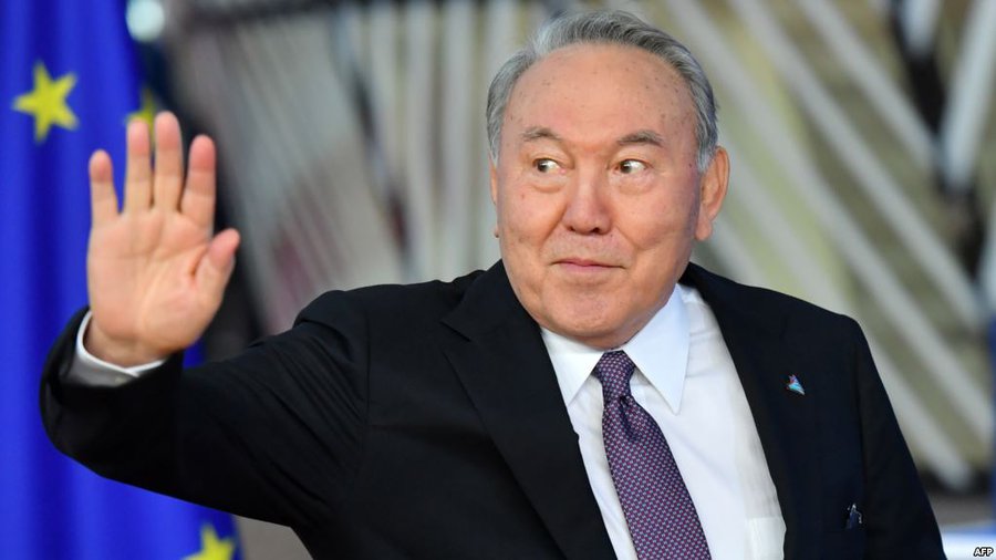 Нурсултан Назарбаев уходит с поста главы Казахстана. Как это произошло и что будет дальше - В Мире