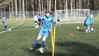Kviečiame į nemokamas futbolo treniruotes