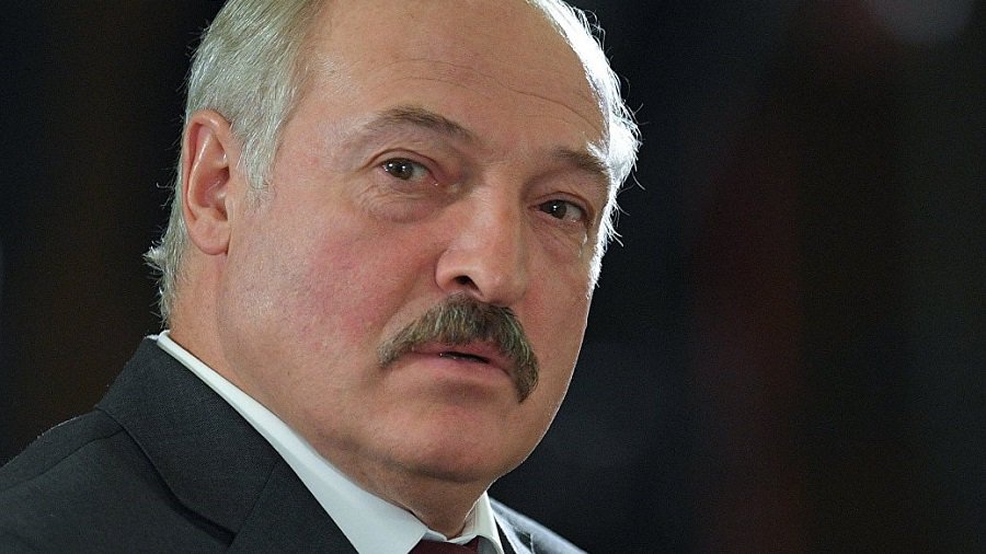Белоруссия закрывает границу с Литвой и Польшей - В Мире