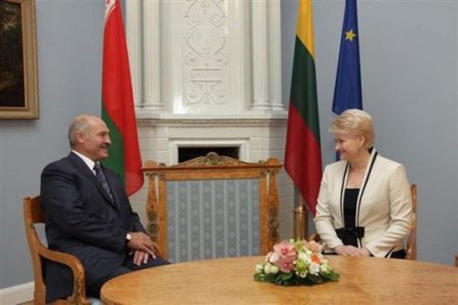 Президент Литвы едет к Лукашенко поговорить о выборах  - Литва и страны Балтии