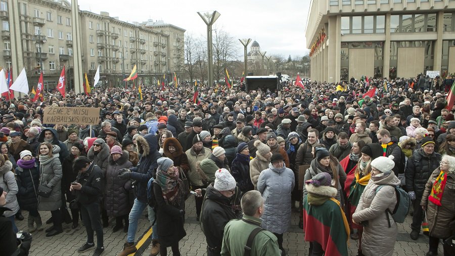 Митингующие обвиняют Сейм - Литва и страны Балтии