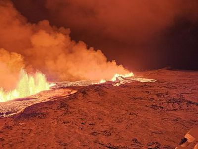 На юго-западе Исландии произошло извержение вулкана - В Мире