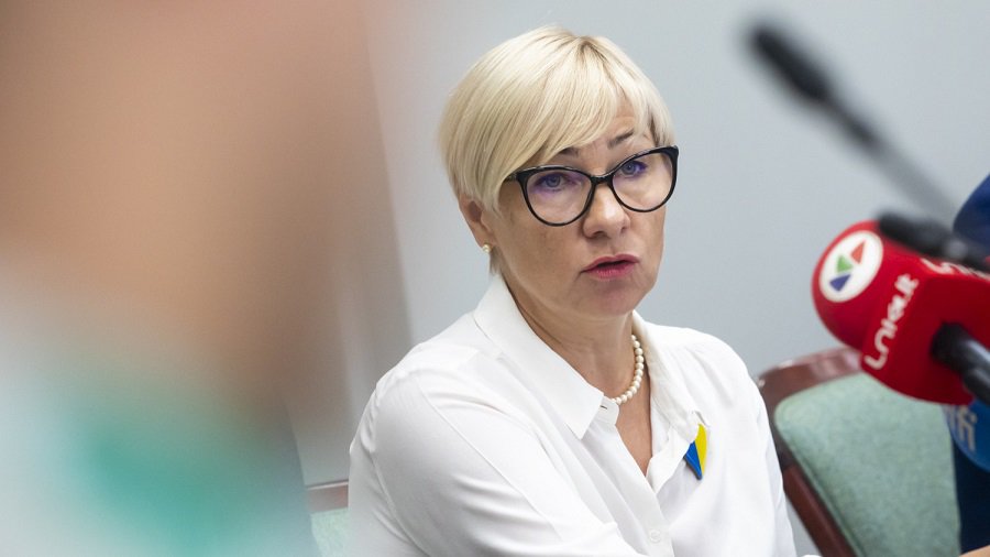 Издательства пересмотрят содержание всех учебников, министерство оценит преподавание языков в школах - Литва и страны Балтии