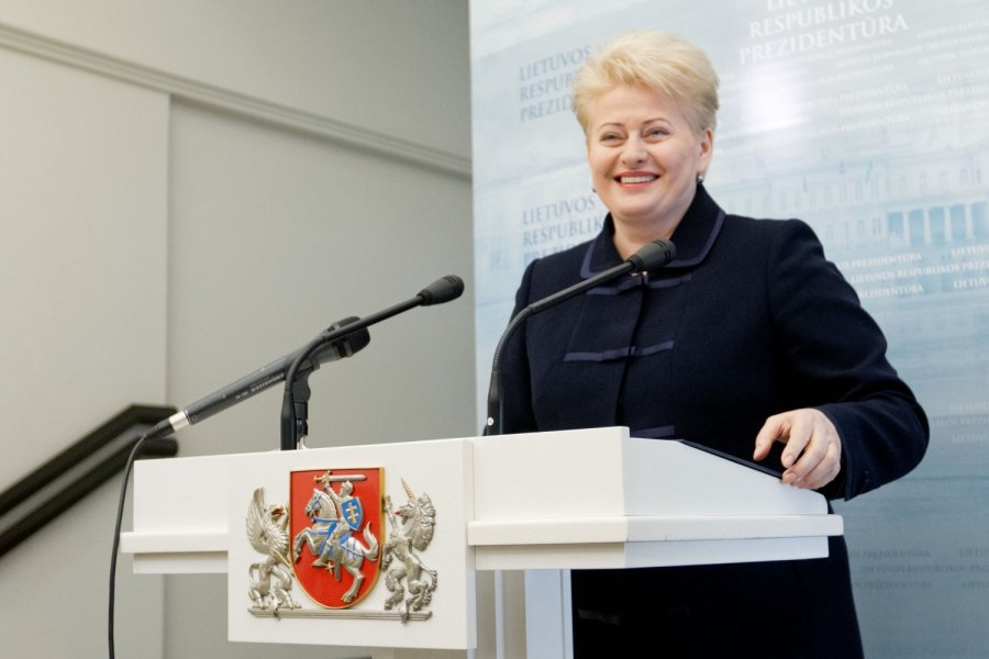 Скоро президент Литвы станет получать полную зарплату - Литва и страны Балтии