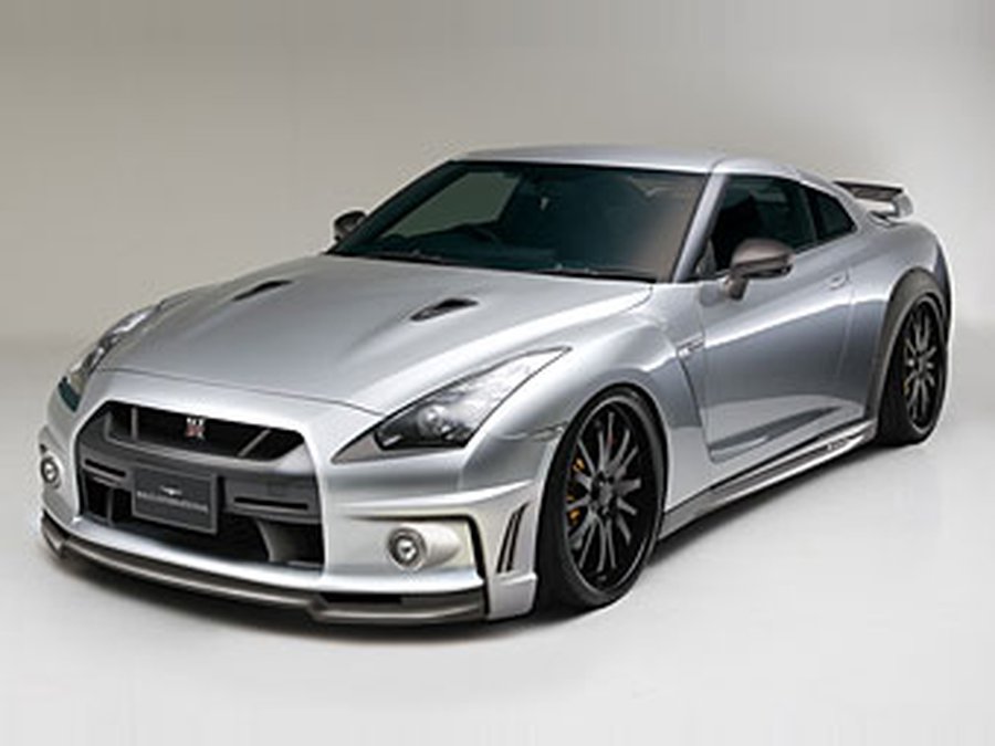 Японское ателье Wald показало свой вариант Nissan GT-R - Хобби, отдых и развлечения