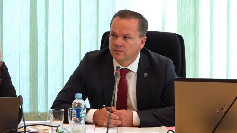 В скандале с «канцелярскими» еще одно мировое соглашение: Эрландас Галагузас вернет 8 тысяч евро - В Висагинасе