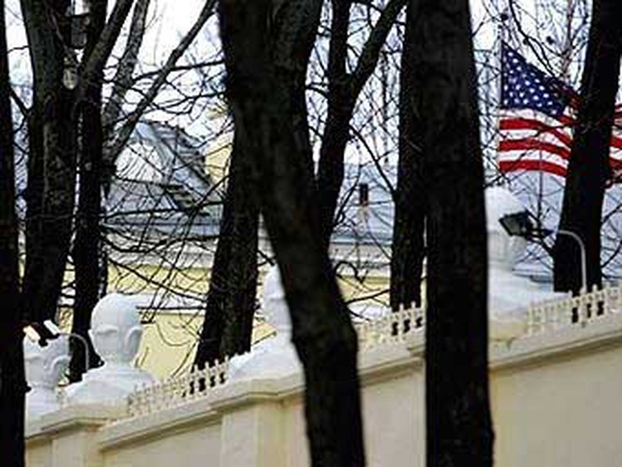 Белорусское телевидение разоблачило связи оппозиции с посольством США - В Мире
