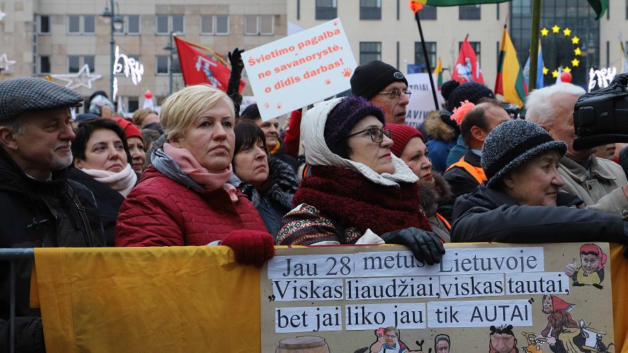 Профсоюз работников образования и науки готовит забастовку - Литва и страны Балтии