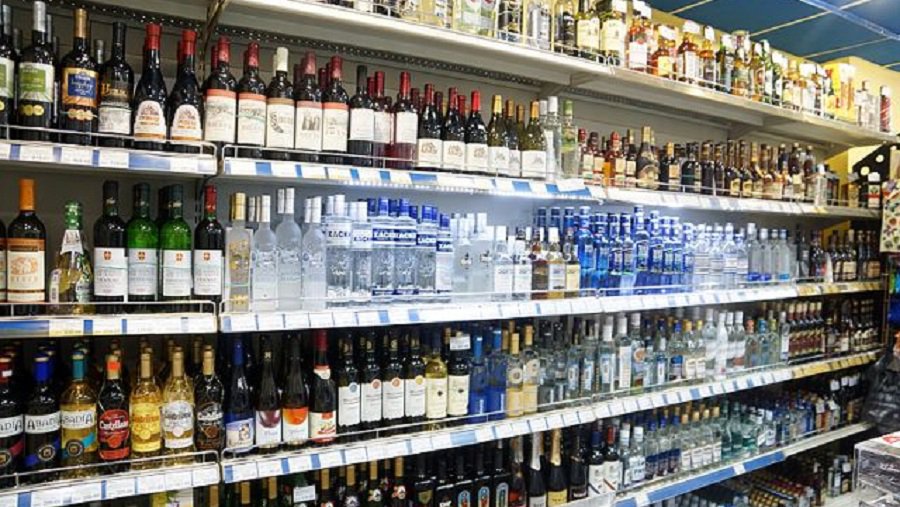 В связи с подорожанием алкоголя, покупатели меняют потребительские привычки, отправляются за покупками за границу - Литва и страны Балтии