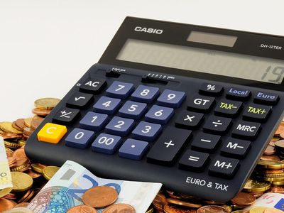 Проверьте ваши договоры с поставщиками электричества: с 1 июля ждут важные перемены - Литва и страны Балтии