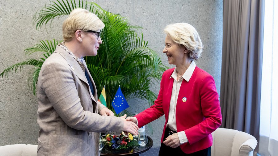 Premjerė susitiko su Europos Komisijos pirmininke - Pasaulyje