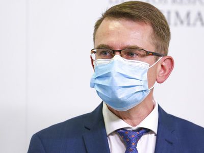 А. Дулькис: для представителей определенных профессий обязательной будет полная вакцинация – три дозы вакцины - Литва и страны Балтии